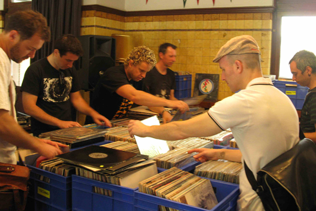 Black and Gold Record Fair